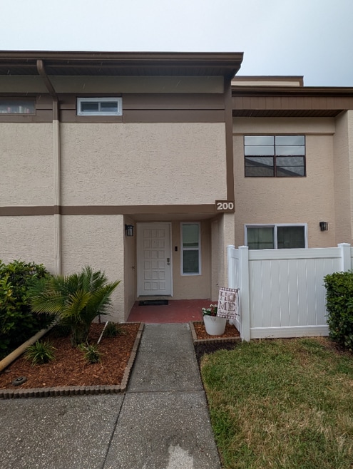 Building Photo - 9209 Seminole Blvd