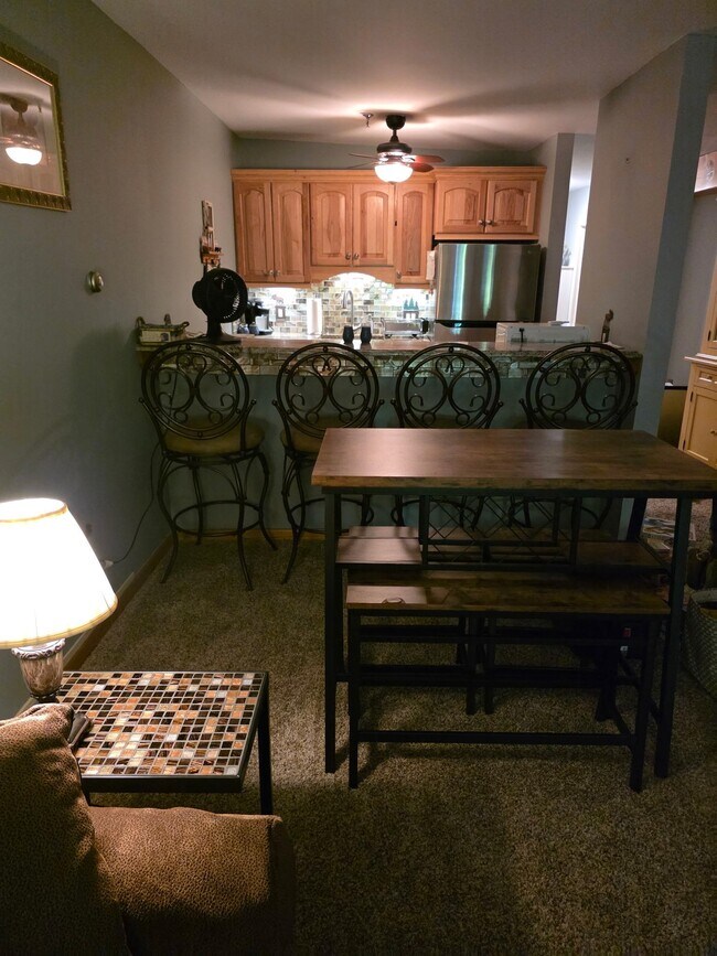 Building Photo - 145 Main St