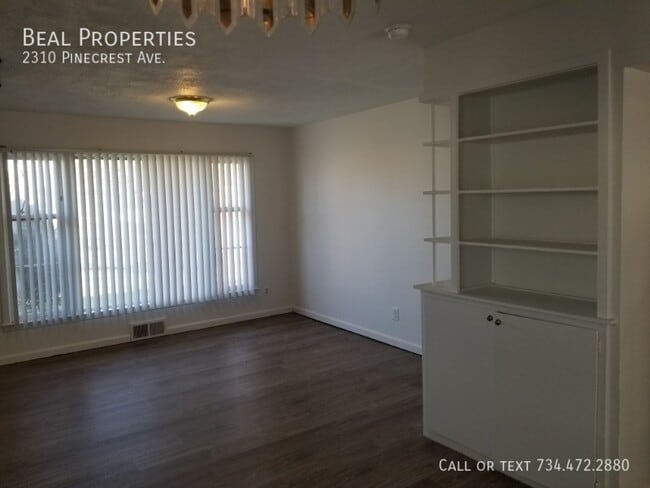 Building Photo - 2310 Pinecrest Ave