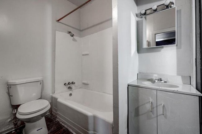 Building Photo - 189 Pennington Avenue - 1st floor