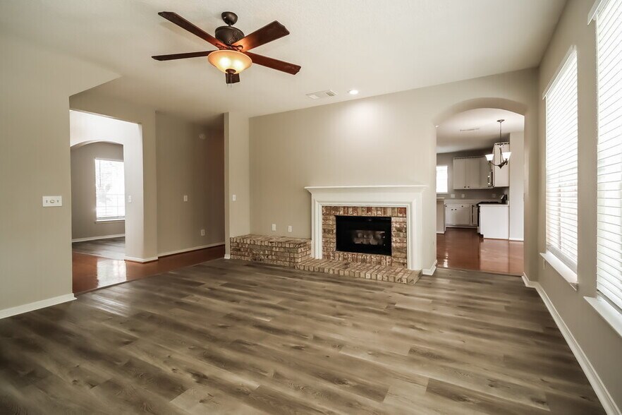 Building Photo - 19322 Oak Station Dr