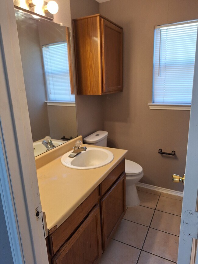 Building Photo - 4525 Compass Ct