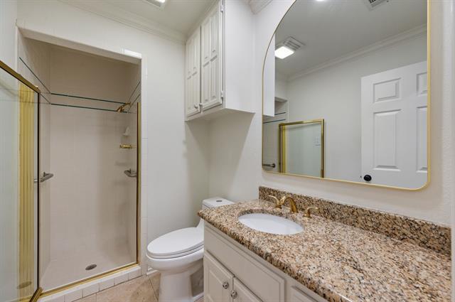 Building Photo - 5302 Maple Ln
