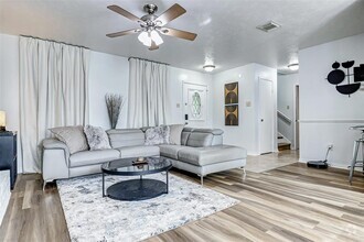 Building Photo - 92 N Deerfoot Cir