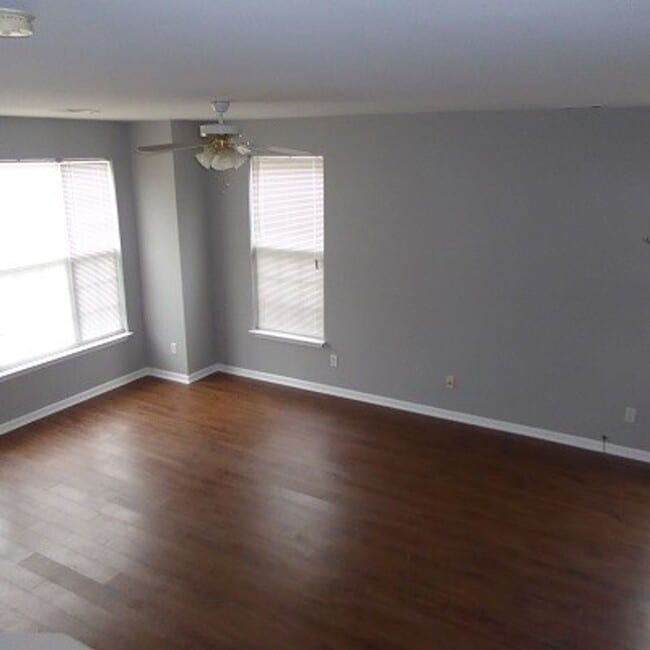 Building Photo - 3BR/2.5BA Townhome in Cobblestone Cove, Mo...