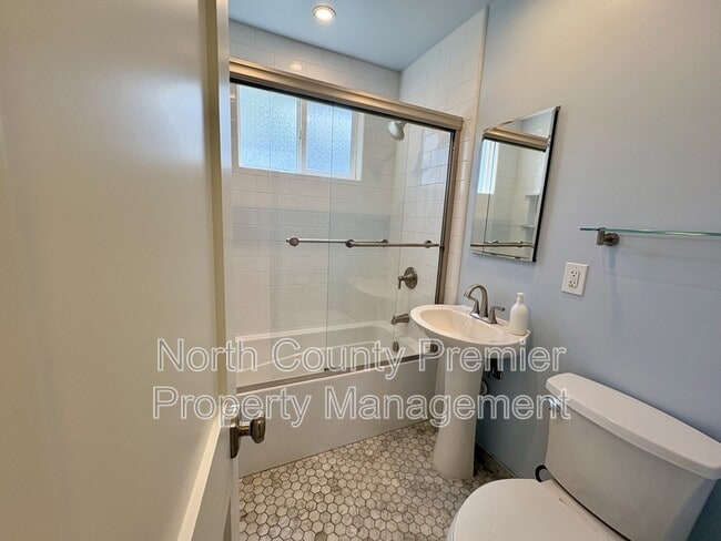 Building Photo - 2243 Garnet Ave