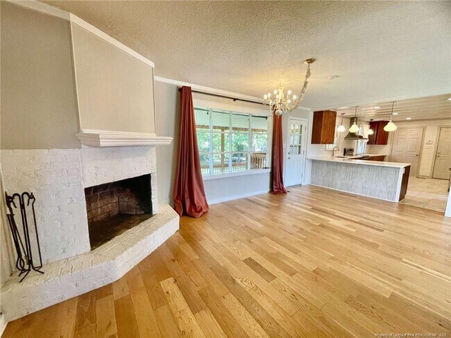 Building Photo - 2309 Village Dr