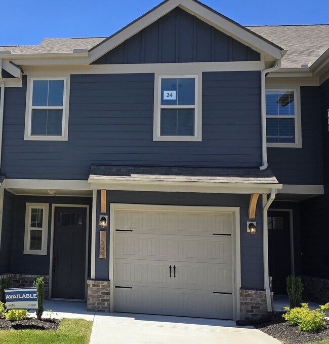 Primary Photo - 1606 Mountain Quail Cir