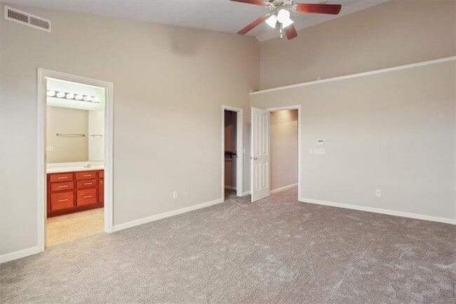 Building Photo - 172 Straughn Ln