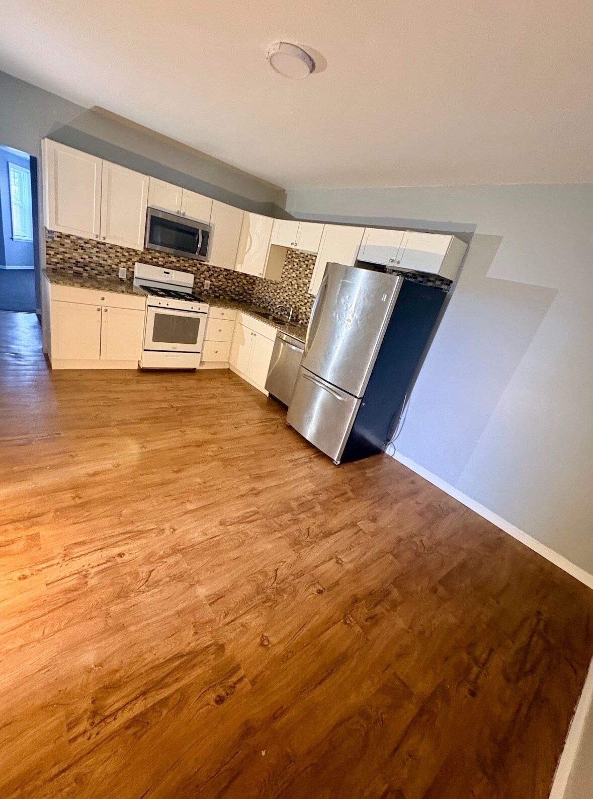 Building Photo - 9752 S Avenue J