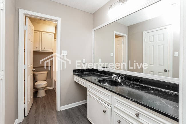 Building Photo - 102 Brookhill Cove