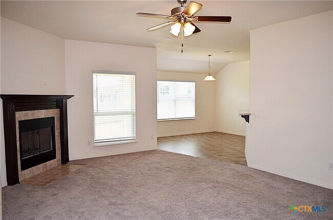 Building Photo - 6702 Keechi Valley Dr