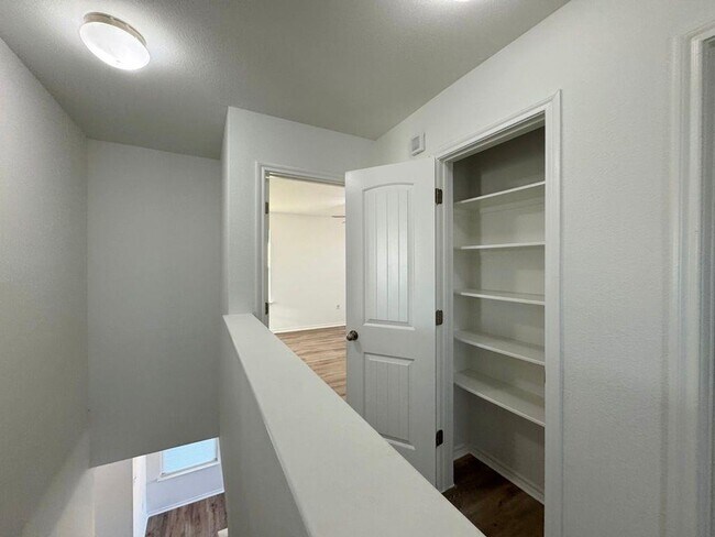 Building Photo - 15206 Walcott Dr