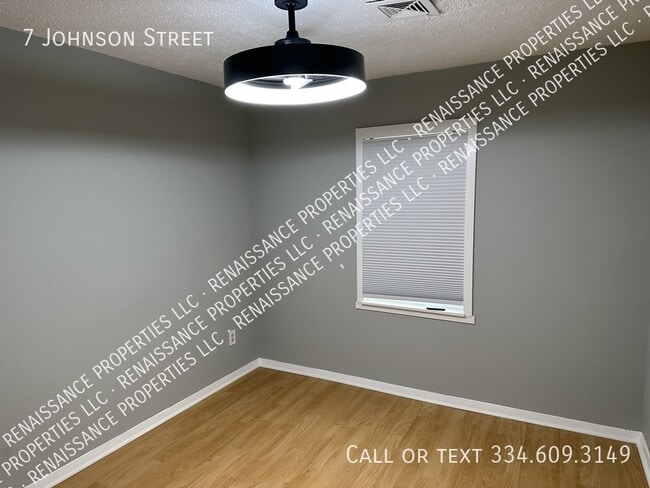 Building Photo - 7 Johnson St