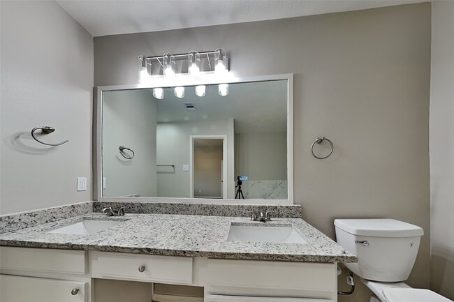 Building Photo - 28826 Stapleford St