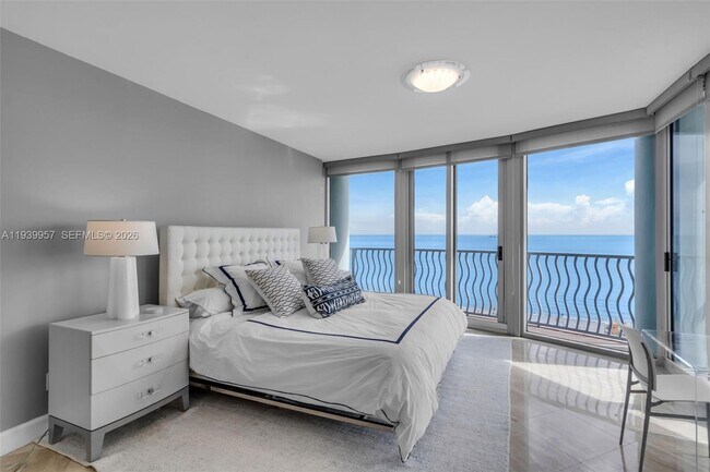 Building Photo - 1500 Ocean Dr