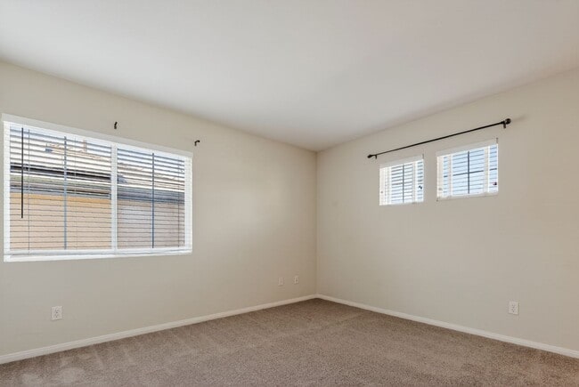 Building Photo - 10009 Kika Ct