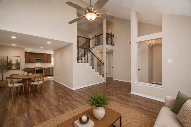 Building Photo - 12518 Dolgo Dr