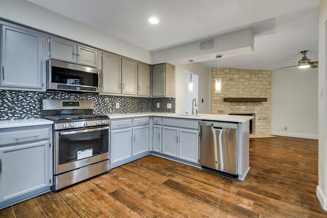 Building Photo - 2603 Creek Bend Cir