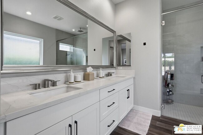 Building Photo - 75396 Mansfield Dr