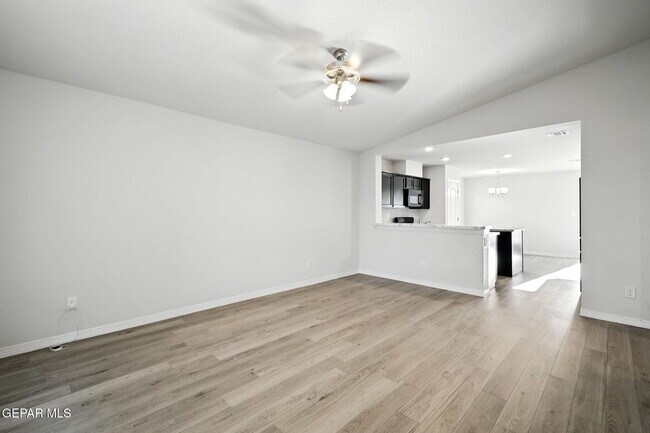 Building Photo - 1033 Candelilla St