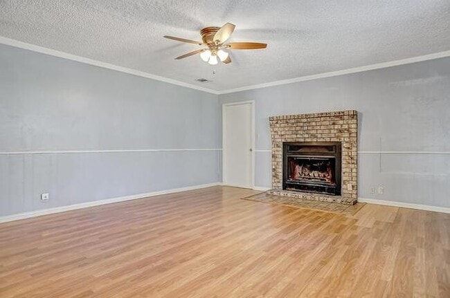 Building Photo - 1704 Frog Pond Rd