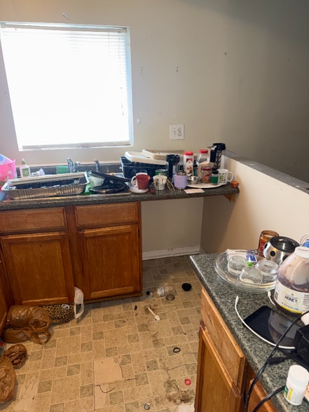 Building Photo - 1309 Barney Ave