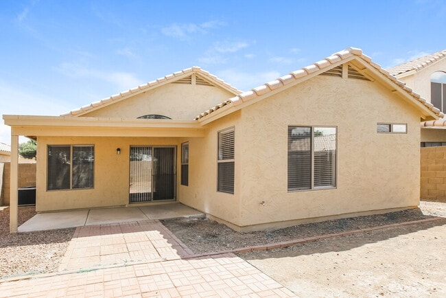 Building Photo - 8216 W Rue De Lamour