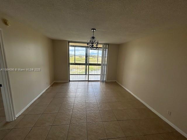 Building Photo - 2571 Aragon Blvd