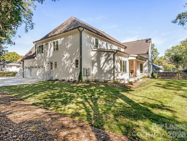 Building Photo - 1511 Cavendish Ct