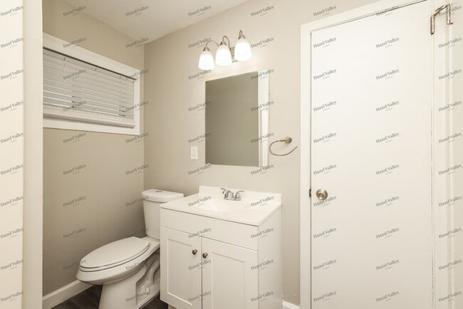 Building Photo - 1714 Dayoh Pl