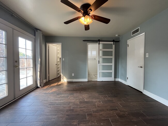 Building Photo - 5708 Cochran Dr