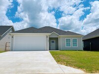 Building Photo - Stunning Home located near the heart of Durant