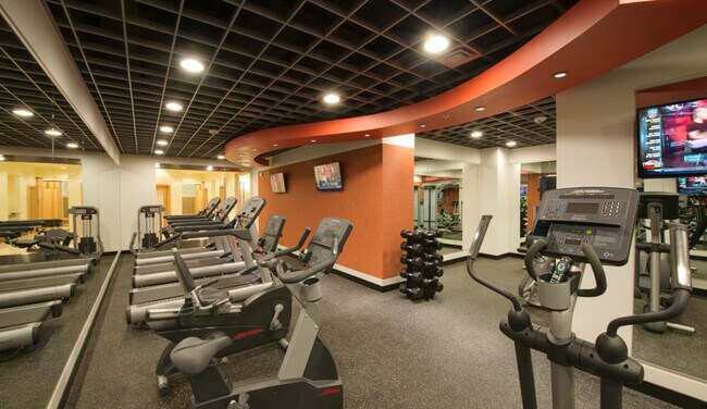 Building Photo - 925 N Garfield St