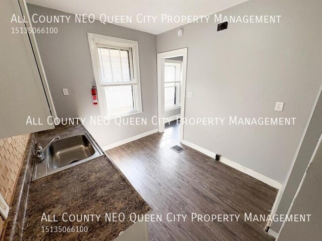 Building Photo - 1636 1st Ave