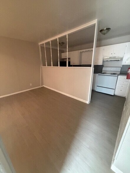 Building Photo - 5220 Weber Rd