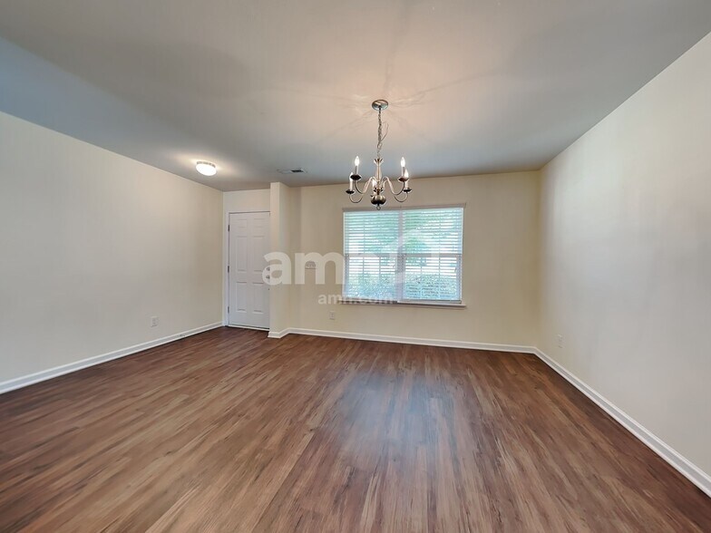 Building Photo - 5888 Odenton Ln