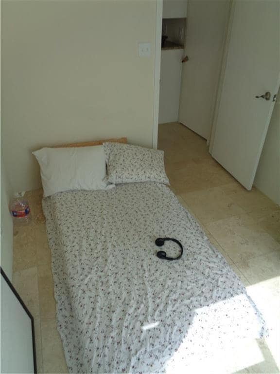 Building Photo - 210 E 32nd St