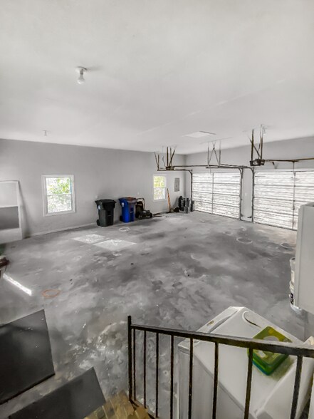 Building Photo - 620 Windward Dr