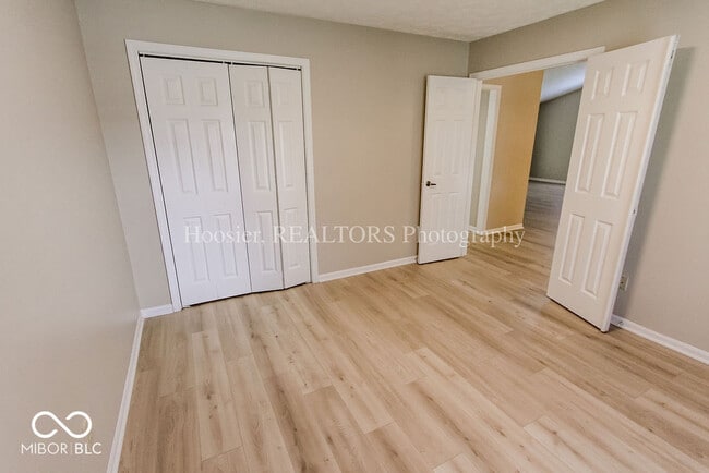 Building Photo - 14610 Village Park E Dr