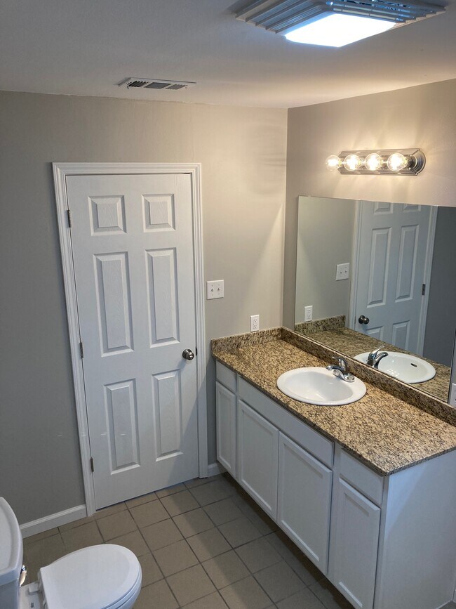 Master Bath - 48352 Woodhaven Rd