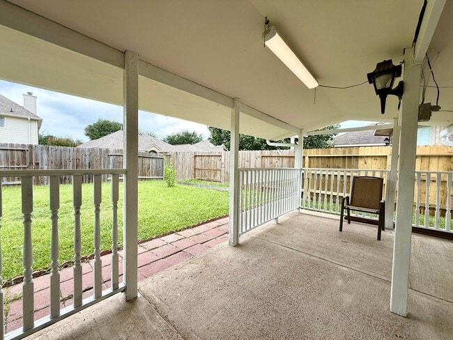 Building Photo - Gorgeous One Story Home in Sugar Land, TX
