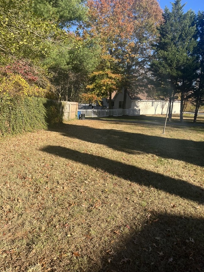 Building Photo - 520 Hollingsworth Ave