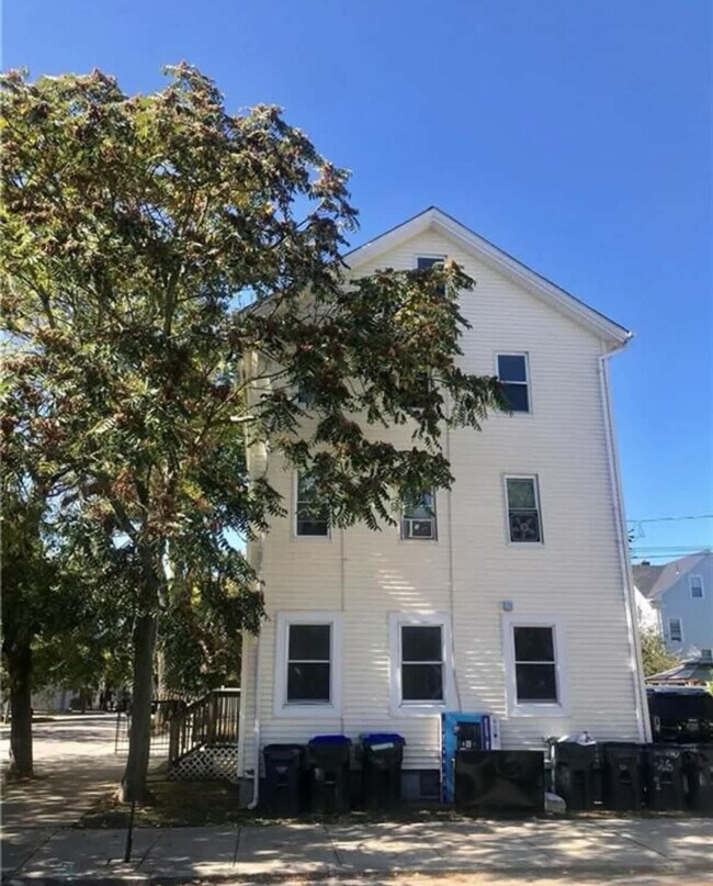 Building Photo - 25 Andem St