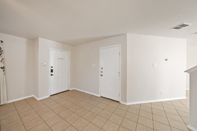 Building Photo - Beautiful 2-Story 4BR in 78254 | Near Alamo Ranch, Shopping & 1604