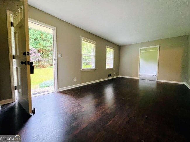 Building Photo - 3151 Sandy Plains Rd