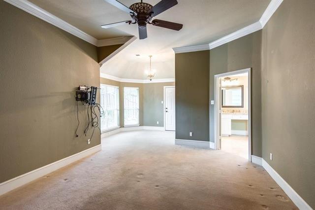 Building Photo - 725 Saxon Trail