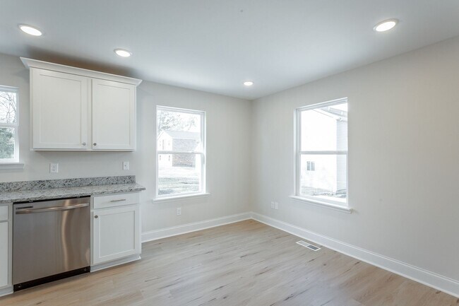 Building Photo - Brand New 2 Bedroom Home