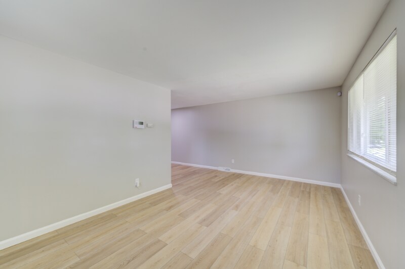 Building Photo - 4059 Esseldale Dr