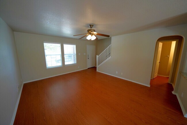 Building Photo - 2 Story Home Available in Cibolo! Realtor commission: $500